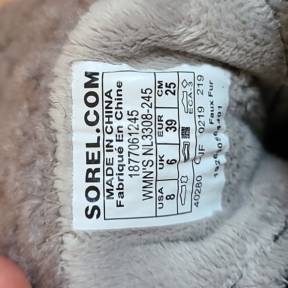 Too narrow of a foot bed for me - Picture 4 of 4